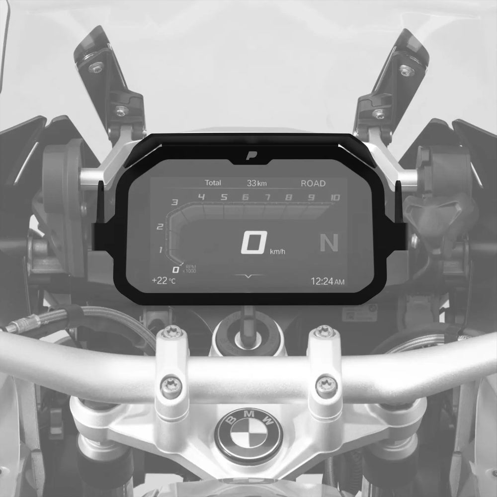 Protetor Prexparts instalado no painel de uma motocicleta